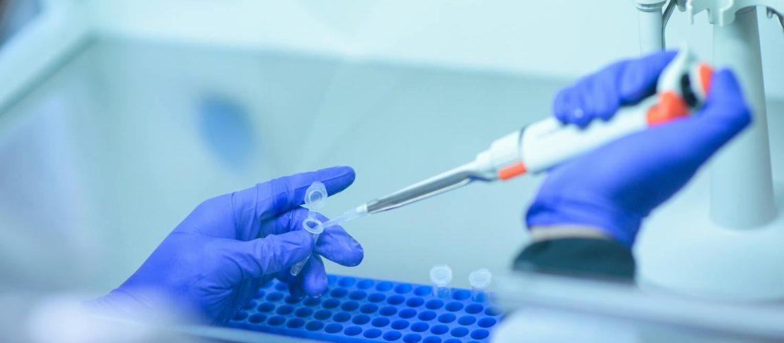 Cancer du sein : à quoi servent les tests génomiques ?